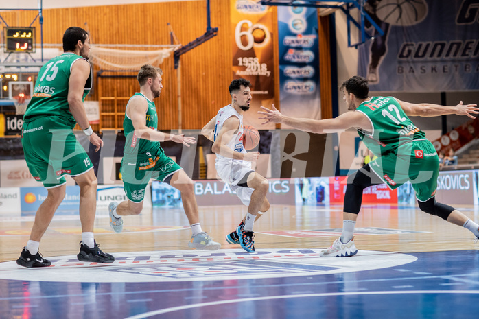 Basketball, Basketball Superliga 2022/23, Grunddurchgang Runde 21 , Oberwart Gunners, Kapfenberg Bulls, Brad Greene (15), Sean Flood (1), Derek Hanes (14), Nemanja Krstic (12)