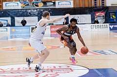 Basketball, Basketball Superliga 2022/23, Viertelfinale Spiel 3, Oberwart Gunners, Klosterneuburg Dukes, Renato Poljak (16), Kevin Bracy-Davis (0)