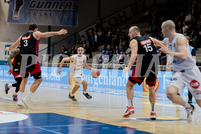 Basketball, Basketball Superliga 2022/23, Platzierungsrunde 3, Oberwart Gunners, BC Vienna, Derek Hanes (14), Nemanja Milosevic (15), Renato Poljak (16)