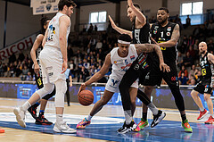 Basketball, Basketball Superliga 2022/23, Platzierungsrunde 5, Oberwart Gunners, Flyers Wels, John Joseph Rauch (11), Rob Howard (5), Arvydas Gydra (13), Donovan Smith (1)