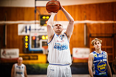 Basketball, bet-at-home Basketball Superliga 2021/22, Platzierungsrunde Spiel 1, Oberwart Gunners, Gmunden Swans, Sebastian Käferle (7)