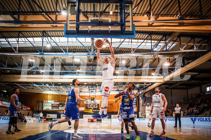 Basketball, bet-at-home Basketball Superliga 2021/22, Platzierungsrunde Spiel 1, Oberwart Gunners, Gmunden Swans, Edi Patekar (9)