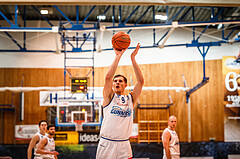 Basketball, bet-at-home Basketball Superliga 2021/22, Platzierungsrunde Spiel 1, Oberwart Gunners, Gmunden Swans, Edi Patekar (9)