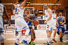 Basketball, bet-at-home Basketball Superliga 2021/22, Platzierungsrunde Spiel 1, Oberwart Gunners, Gmunden Swans, Cederic Anders (2)