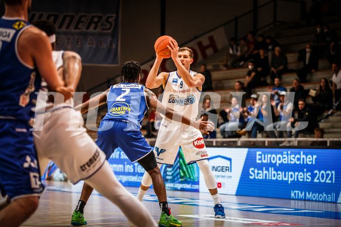 Basketball, bet-at-home Basketball Superliga 2021/22, Platzierungsrunde Spiel 1, Oberwart Gunners, Gmunden Swans, Edi Patekar (9)