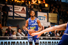 Basketball, bet-at-home Basketball Superliga 2021/22, Platzierungsrunde Spiel 1, Oberwart Gunners, Gmunden Swans, Cederic Anders (2)