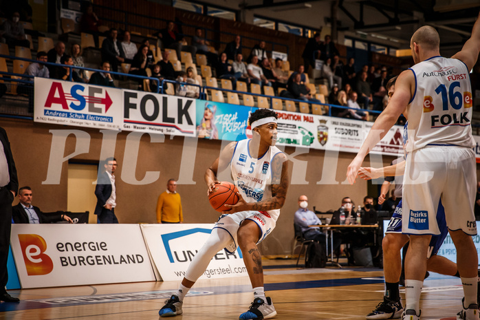 Basketball, bet-at-home Basketball Superliga 2021/22, Platzierungsrunde Spiel 1, Oberwart Gunners, Gmunden Swans, Rob Howard (5)