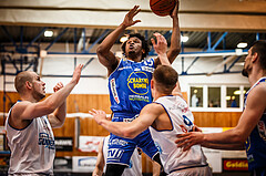 Basketball, bet-at-home Basketball Superliga 2021/22, Platzierungsrunde Spiel 1, Oberwart Gunners, Gmunden Swans, Stephon Jelks (15)