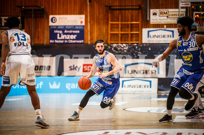 Basketball, bet-at-home Basketball Superliga 2021/22, Platzierungsrunde Spiel 1, Oberwart Gunners, Gmunden Swans, Daniel Friedrich (6)