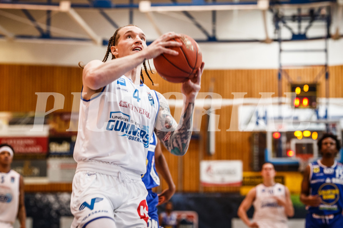 Basketball, bet-at-home Basketball Superliga 2021/22, Platzierungsrunde Spiel 1, Oberwart Gunners, Gmunden Swans, Travis Atson (4)