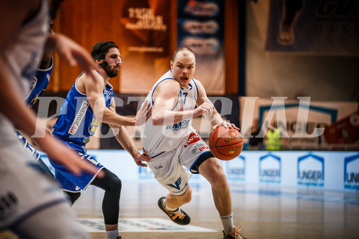 Basketball, bet-at-home Basketball Superliga 2021/22, Platzierungsrunde Spiel 1, Oberwart Gunners, Gmunden Swans, Sebastian Käferle (7)