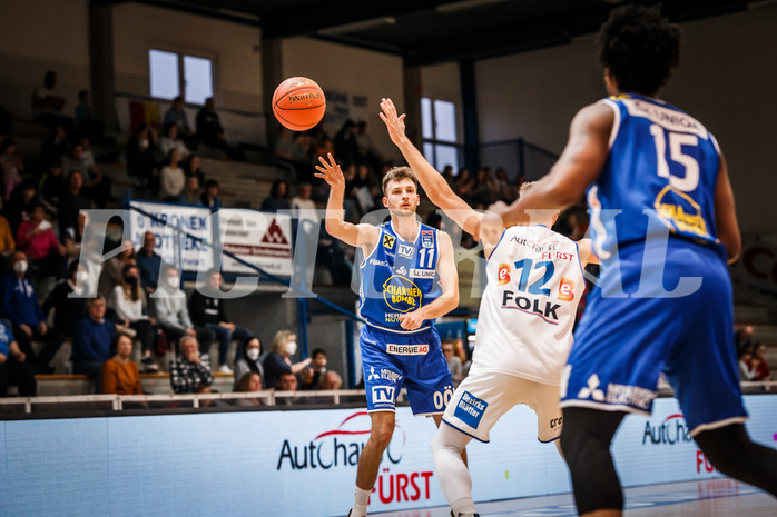 Basketball, bet-at-home Basketball Superliga 2021/22, Platzierungsrunde Spiel 1, Oberwart Gunners, Gmunden Swans, Lukas Schartmüller (11)