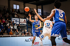 Basketball, bet-at-home Basketball Superliga 2021/22, Platzierungsrunde Spiel 1, Oberwart Gunners, Gmunden Swans, Lukas Schartmüller (11)