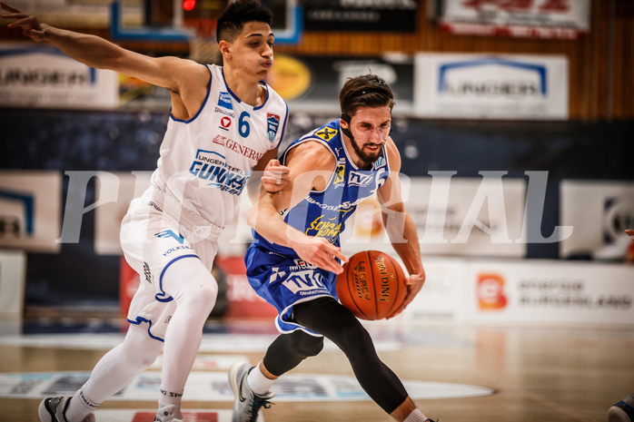 Basketball, bet-at-home Basketball Superliga 2021/22, Platzierungsrunde Spiel 1, Oberwart Gunners, Gmunden Swans, Daniel Friedrich (6)