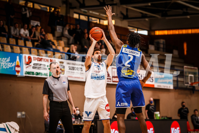 Basketball, bet-at-home Basketball Superliga 2021/22, Platzierungsrunde Spiel 1, Oberwart Gunners, Gmunden Swans, Ioannis Chatzinikolas (11)