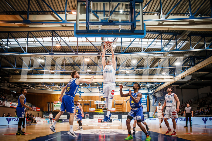 Basketball, bet-at-home Basketball Superliga 2021/22, Platzierungsrunde Spiel 1, Oberwart Gunners, Gmunden Swans, Edi Patekar (9)