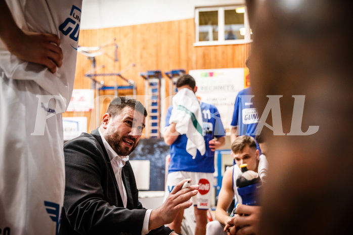 Basketball, bet-at-home Basketball Superliga 2021/22, Platzierungsrunde Spiel 1, Oberwart Gunners, Gmunden Swans, Horst Leitner (Coach)