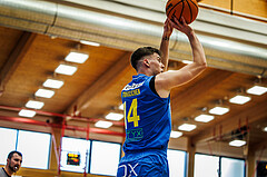 Basketball, win2day Basketball Superliga 2023/24, Viertelfinale Spiel 1, Traiskirchen Lions, SKN St.Pölten, Janis Tomaschek (14)