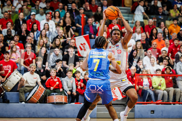 Basketball, win2day Basketball Superliga 2023/24, Viertelfinale Spiel 1, Traiskirchen Lions, SKN St.Pölten, Demarcus Demonia (4)