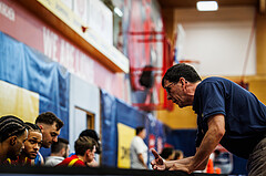 Basketball, win2day Basketball Superliga 2023/24, Viertelfinale Spiel 1, Traiskirchen Lions, SKN St.Pölten, Mike Kress (Headcoach)