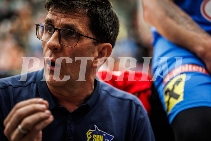 Basketball, win2day Basketball Superliga 2023/24, Viertelfinale Spiel 1, Traiskirchen Lions, SKN St.Pölten, Mike Kress (Headcoach)