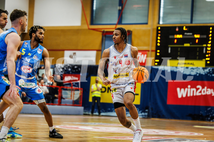 Basketball, win2day Basketball Superliga 2023/24, Viertelfinale Spiel 1, Traiskirchen Lions, SKN St.Pölten, Demarcus Demonia (4)