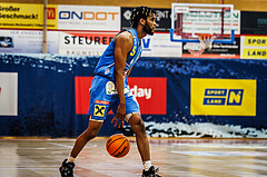 Basketball, win2day Basketball Superliga 2023/24, Viertelfinale Spiel 1, Traiskirchen Lions, SKN St.Pölten, Michael Anthony Randolph Jr. (5)