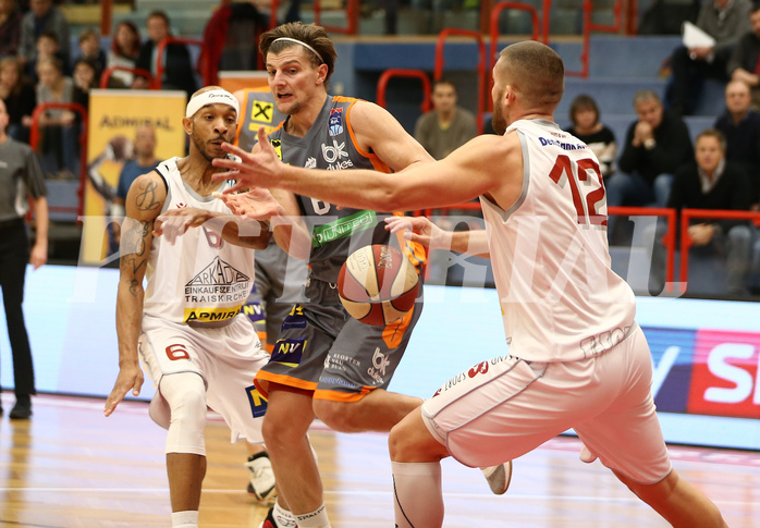 Basketball Basketball Superliga 2019/20, Grunddurchgang 10.Runde Traiskirchen Lions vs. Klosterneuburg Dukes


