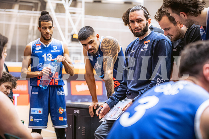 Basketball, Win2Day Superliga 2022/23, Grunddurchgang 10.Runde, Vienna Timberwolves, COLDAMARIS BBC Nord Dragonz, Felix Jambor (Head Coach)