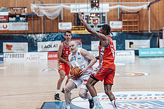 Basketball, Basketball Superliga 2023/24 , SF 4, Oberwart Gunners, Traiskirchen Lions, Fabricio Vay (11), Sebastian Kaeferle (7), Demarcus Demonia (4)