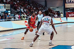 Basketball, Basketball Superliga 2023/24 , SF 4, Oberwart Gunners, Traiskirchen Lions, Davon Clare (5), Kris Monroe (13)