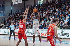Basketball, Basketball Superliga 2023/24 , SF 4, Oberwart Gunners, Traiskirchen Lions, Jaquan Lawrence (40), Shaquille Rombley (5), Aleksej Kostic (6)