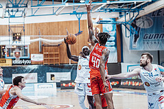 Basketball, Basketball Superliga 2023/24 , SF 4, Oberwart Gunners, Traiskirchen Lions, Munis Tutu (10), Jaquan Lawrence (40), Daniel Koeppel (14)
