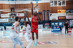 Basketball, Basketball Superliga 2023/24 , SF 4, Oberwart Gunners, Traiskirchen Lions, Daniel Koeppel (14), Derrek Brooks (11), Demarcus Demonia (4)