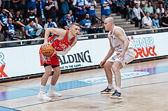 Basketball, Basketball Superliga 2023/24 , SF 4, Oberwart Gunners, Traiskirchen Lions, Edgars Lasenbergs (25), Sebastian Kaeferle (7)