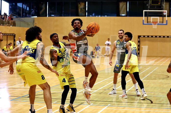 12.05.2024, Graz, ASKÖ Center Eggenberg, Basketball Superliga 2023/24, Playoffs, Halbfinale, Spiel 4, UBSC Raiffeisen Graz - BK IMMOunited Dukes 
