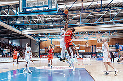 Basketball, Basketball Superliga 2023/24 , SF 4, Oberwart Gunners, Traiskirchen Lions, Derrek Brooks (11), Demarcus Demonia (4)