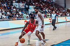 Basketball, Basketball Superliga 2023/24 , SF 4, Oberwart Gunners, Traiskirchen Lions, Davon Clare (5), Kris Monroe (13)
