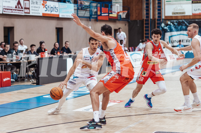 Basketball, Basketball Superliga 2023/24 , SF 4, Oberwart Gunners, Traiskirchen Lions, Jonathan Knessl (12), Fabricio Vay (11), Nils Kuehteubl (12), Edi Patekar (9)
