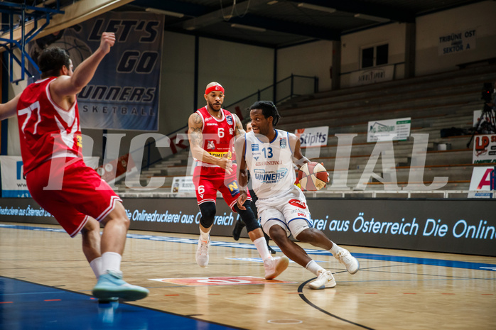 Basketball, bet-at-home Basketball Superliga 2020/21, Grunddurchgang, 18. Runde, Oberwart Gunners, Traiskirchen Lions, Quincy Diggs (13)