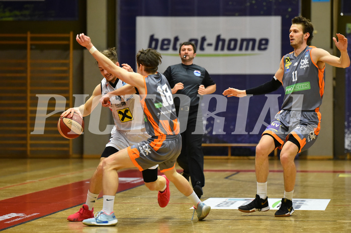 Basketball Superliga 2020/21, Grunddurchgang 18. Runde Flyers Wels vs. Klosterneuburg Dukes, Jan Raszdevsek (4), Melchior König (18)