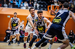 Basketball, Win2Day Superliga 2023/24, Grunddurchgang 9.Runde, Vienna Timberwolves, Gmunden Swans, Oscar Schmit (36), Daniel Friedrich (6)