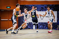 Basketball, Win2Day Superliga 2023/24, Grunddurchgang 9.Runde, Vienna Timberwolves, Gmunden Swans, Jakob Lohr (12), Elias Wlasak (8)