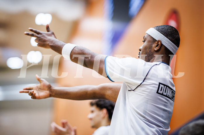 Basketball, Win2Day Superliga 2023/24, Grunddurchgang 9.Runde, Vienna Timberwolves, Gmunden Swans, William Emiohe (15)