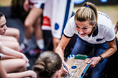 Basketball, Win2Day Basketball Damen Superliga 2023/24, Grunddurchgang 5.Runde, Vienna Timberwolves, Basket Flames, Beata Renertova (Head Coach)