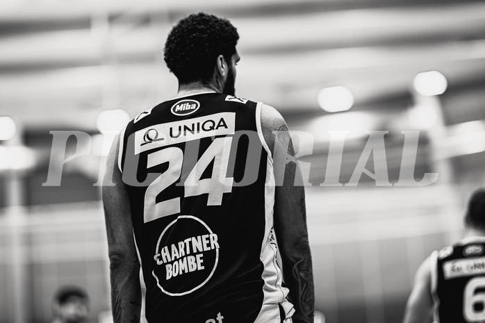 Basketball, Win2Day Superliga 2023/24, Grunddurchgang 9.Runde, Vienna Timberwolves, Gmunden Swans, Trey Alex Moses (24)