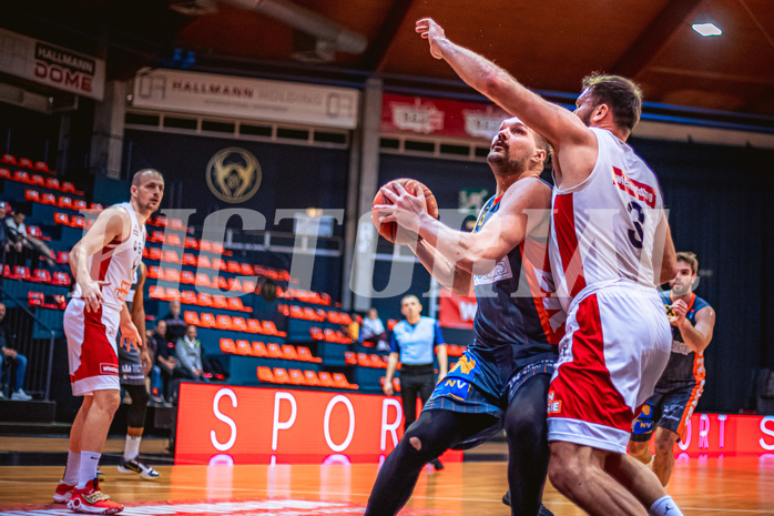 Basketball, Win2Day Superliga 2022/23, 2. Platzierungsrunde, BC Vienna, Klosterneuburg Dukes, Christoph Jakubowki (12), Jozo Rados (3)