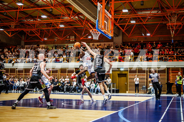 Basketball, Win2Day Superliga 2024/25, Playoffs Viertelfinale Spiel 4, BBC Nord Dragonz, Flyers Wels, Austen Awosika (10)