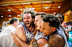 Basketball, Win2Day Superliga 2024/25, Playoffs Viertelfinale Spiel 4, BBC Nord Dragonz, Flyers Wels, Sead Hadzifejzovic (32), Emilio Banic (31), Rayshawn Mart (3)