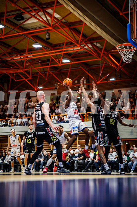 Basketball, Win2Day Superliga 2024/25, Playoffs Viertelfinale Spiel 4, BBC Nord Dragonz, Flyers Wels, Austen Awosika (10)